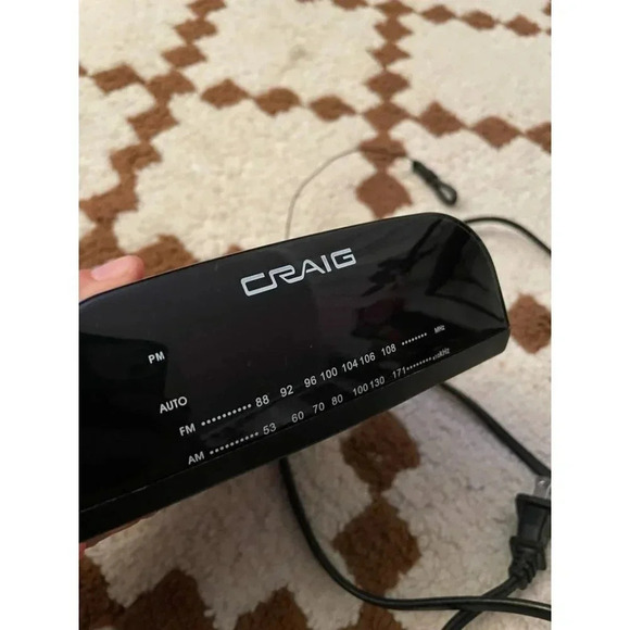 Craig AM/FM Alarm Clock Radio - Picture 3 of 4